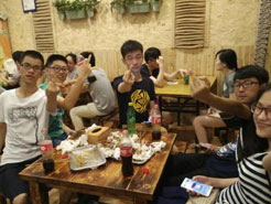 解放烧烤加盟,学烧烤技术,开烧烤店多少钱疯狂烤翅加盟